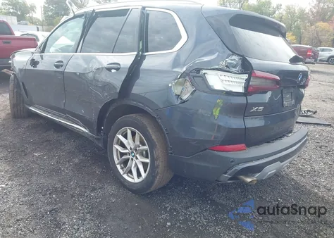 2021 BMW X5 xDrive40I z USA, uszkodzony, nr VIN 5UXCR6C07M9E38101